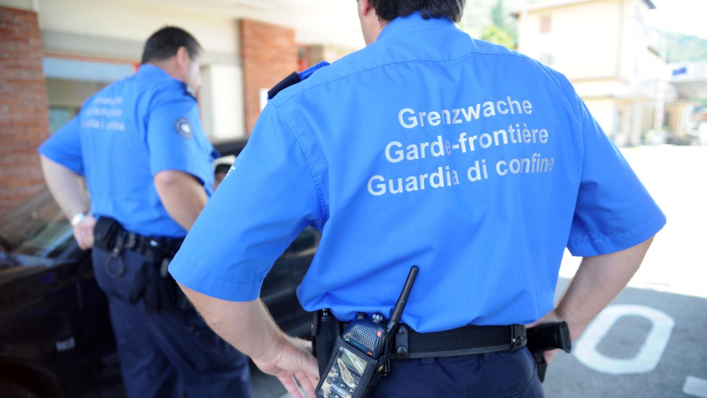 guardie di confine 24.04.2013 tp.jpg