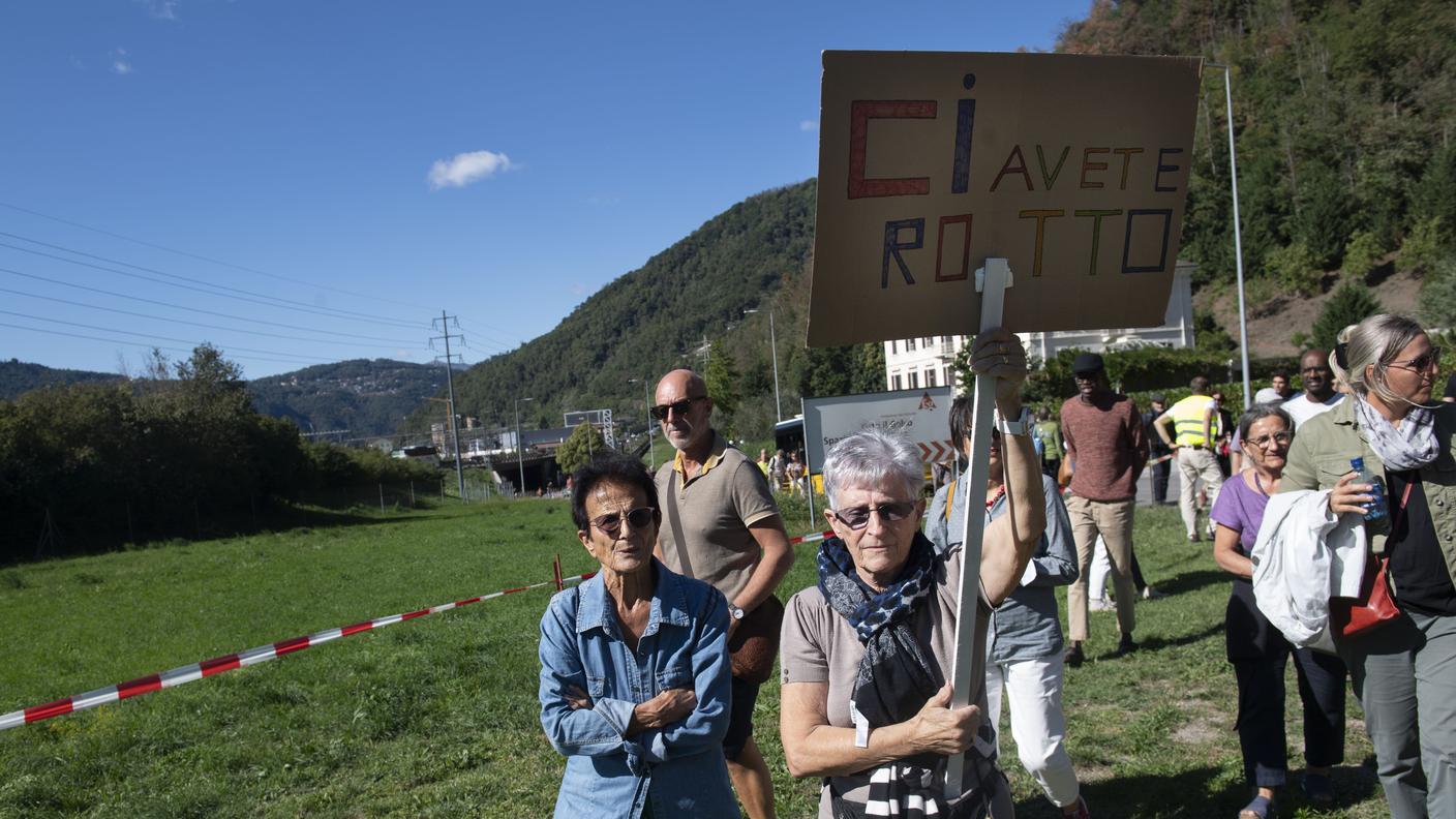 Sono scesi in strada cittadini e diverse associazioni