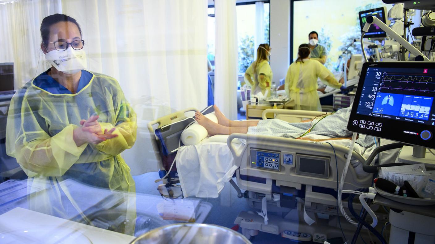 Medici al capezzale dei pazienti Covid