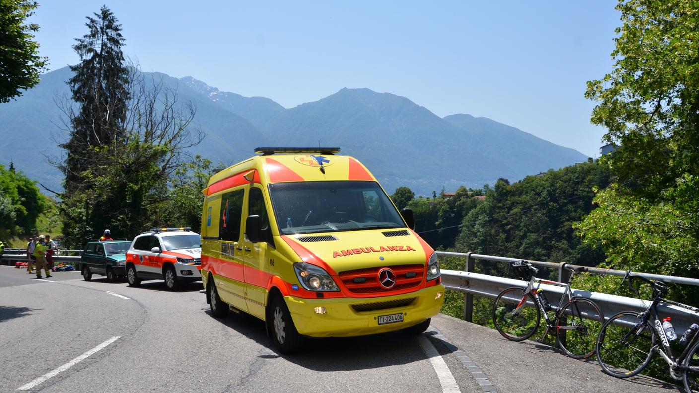 Il ferito è stato soccorso dalla Rega