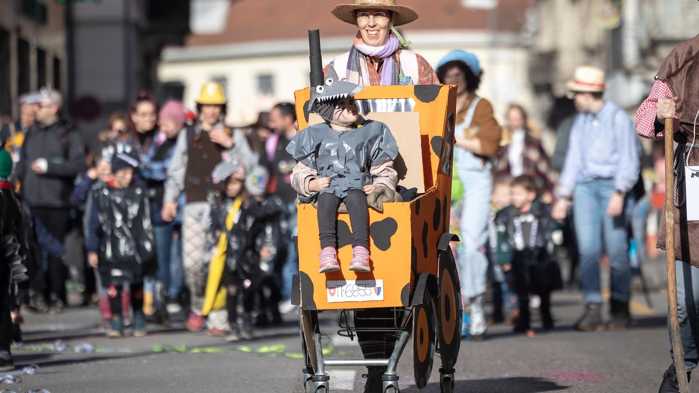 Nebiopoli 2023: il corteo mascherato dei bambini