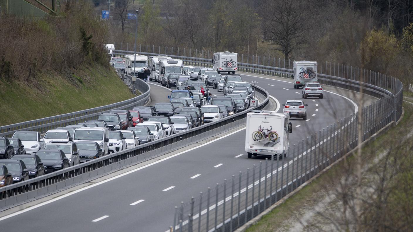 Le code verso Lucerna sono cominciate già fin dal primo mattino di Pasquetta