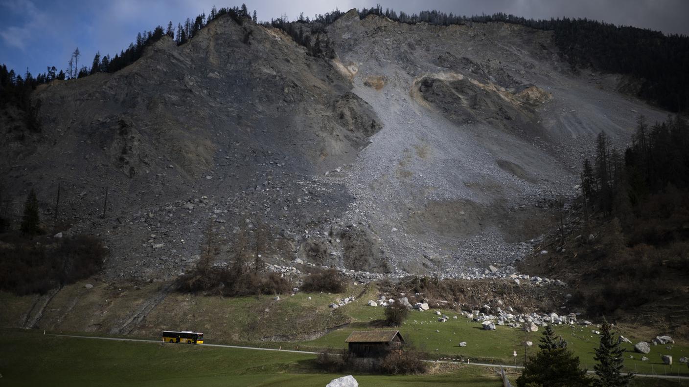 La velocità di scivolamento della frana, nell'area sopra il villaggio denominata "Insel", risulta ora più elevata che mai