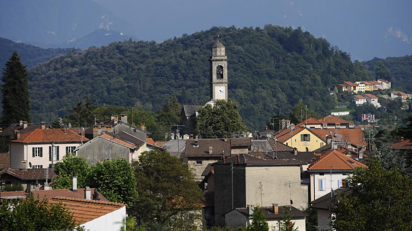 I veicoli erano parcheggiati fuori dal nucleo del paese