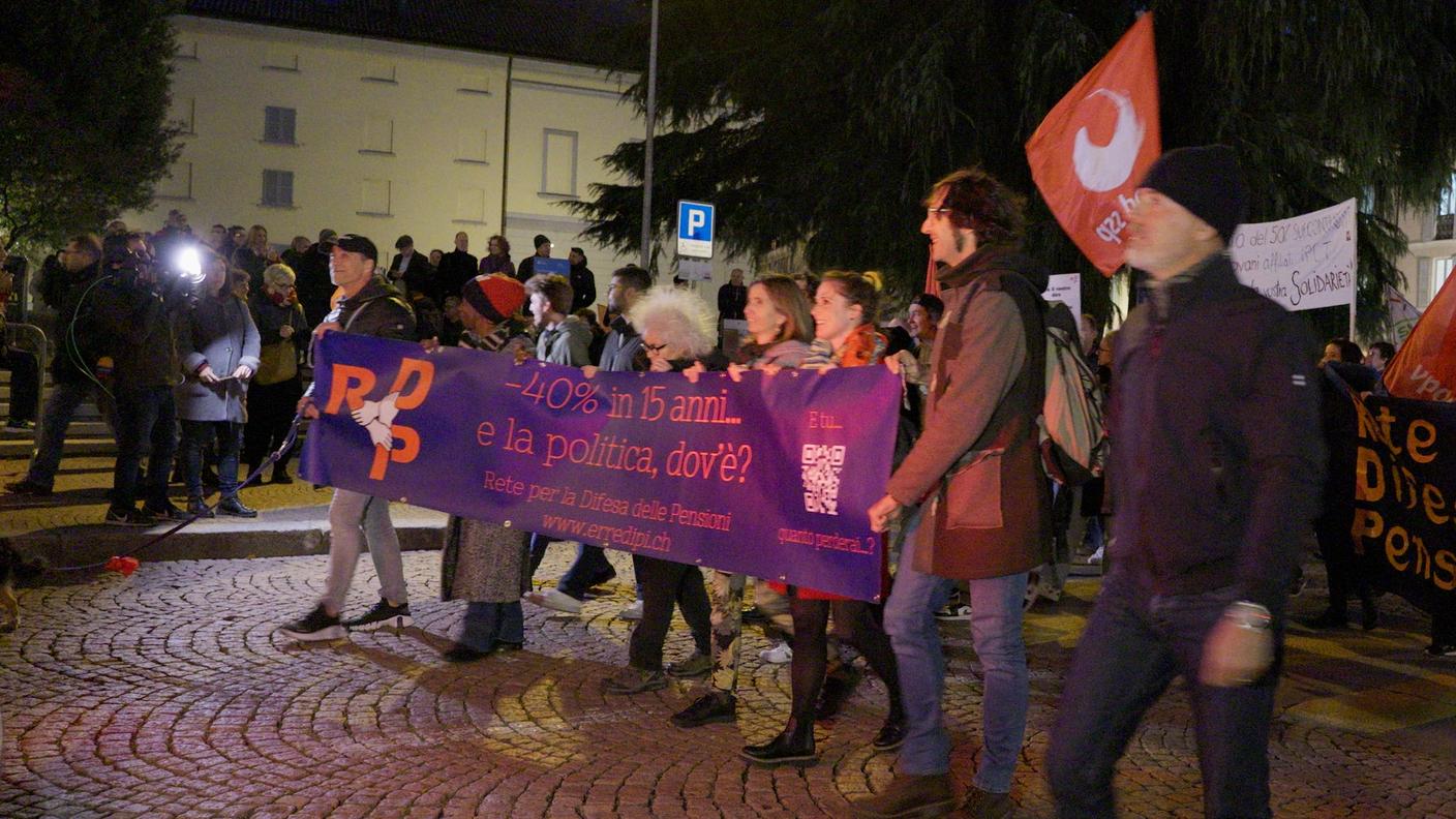 Durante una delle scorse manifestazioni contro i tagli alle pensioni
