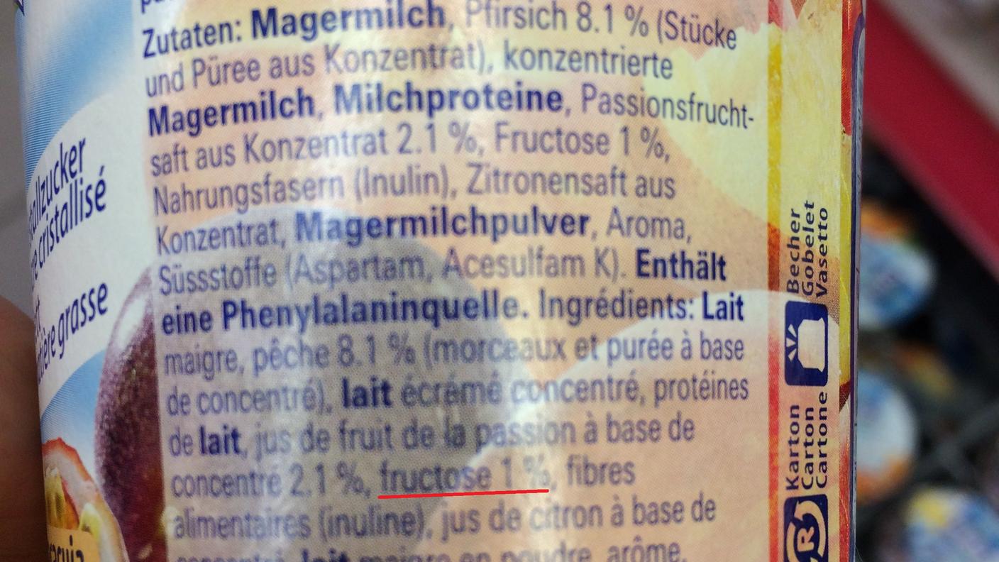 È vero, questo yogurt non contiene zucchero cristallino ma fruttosio, che è.. zucchero