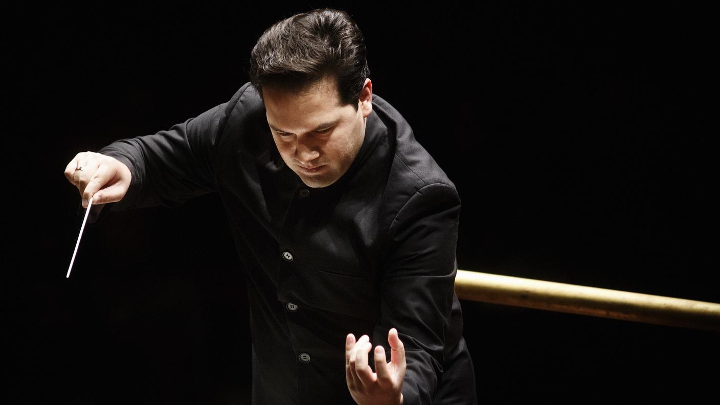 Il direttore d'orchestra americano Robert Treviño