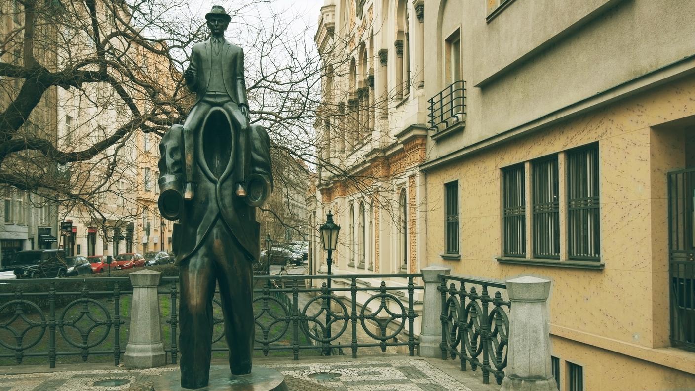 Statua di Franz Kafka, Praga