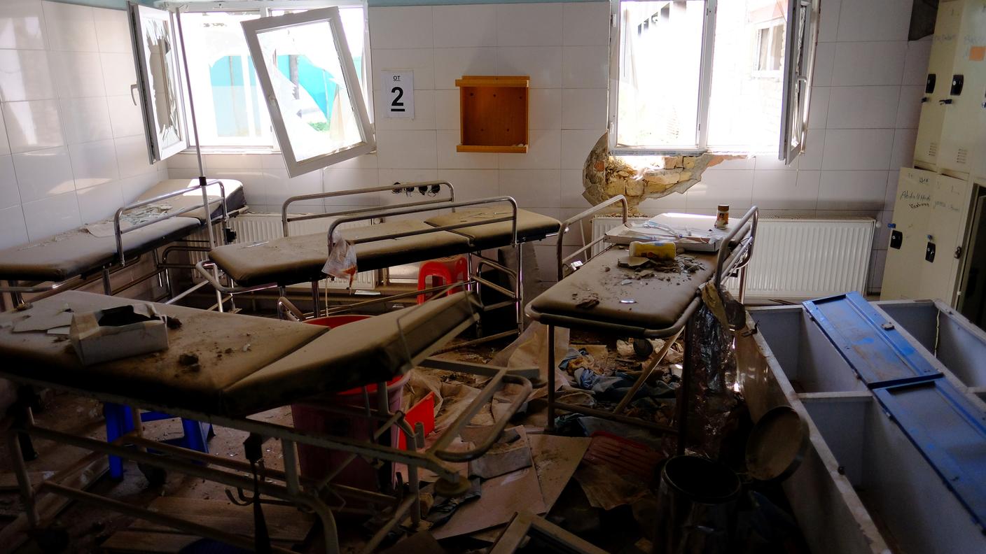 Nella foto una camera dell'ospedale di Medici Senza Frontiere di Kunduz dopo il bombardamento