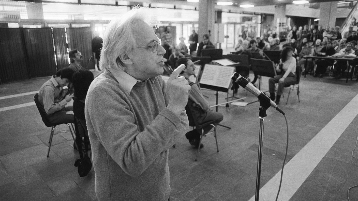 Il compositore ungherese György Ligeti (1923-2006)