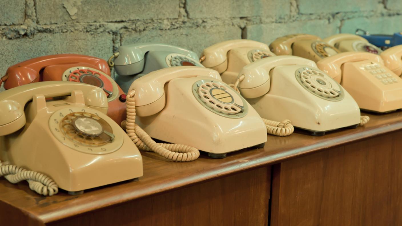 iStock_telefono_retro_revival.jpg