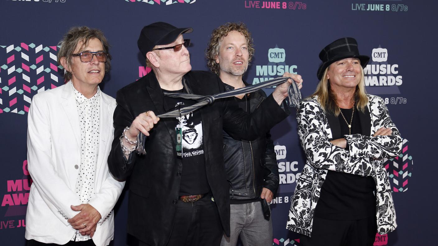 I Cheap Trick al CMT Music Awards, 2016