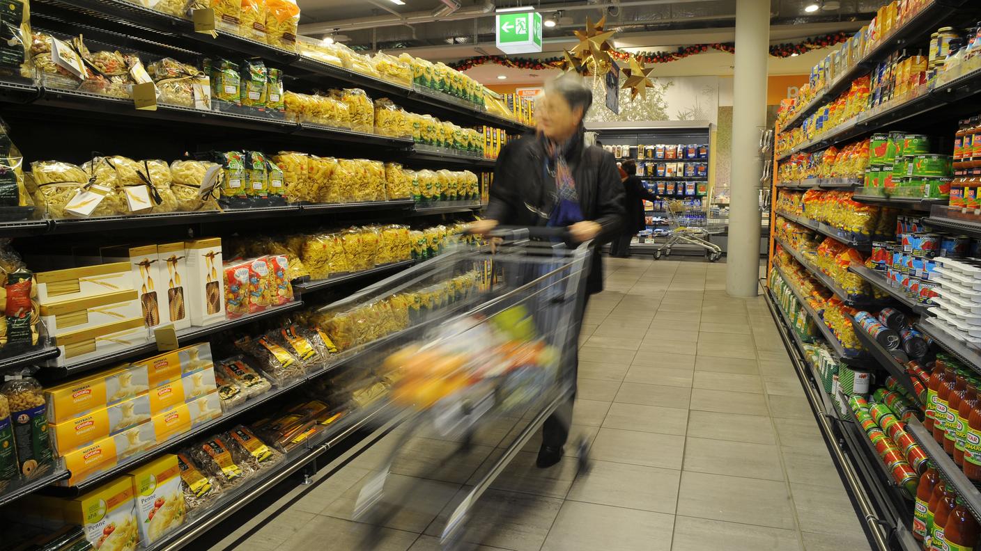 A maggio sono aumentati affitti e carburanti, mentre i prezzi degli alimentari sono rimasti pressoché invariati