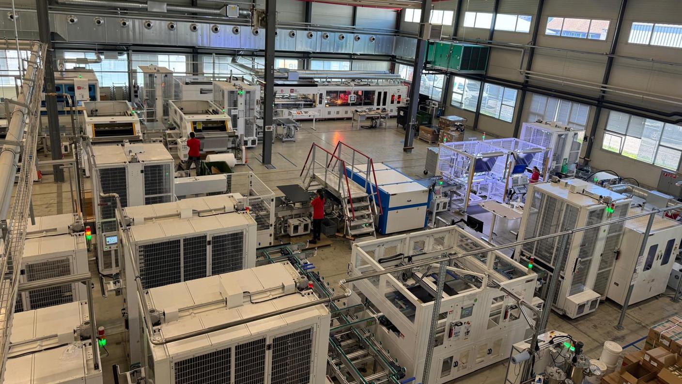 La produzione di pannelli solari di 3S Swiss Solar Solutions