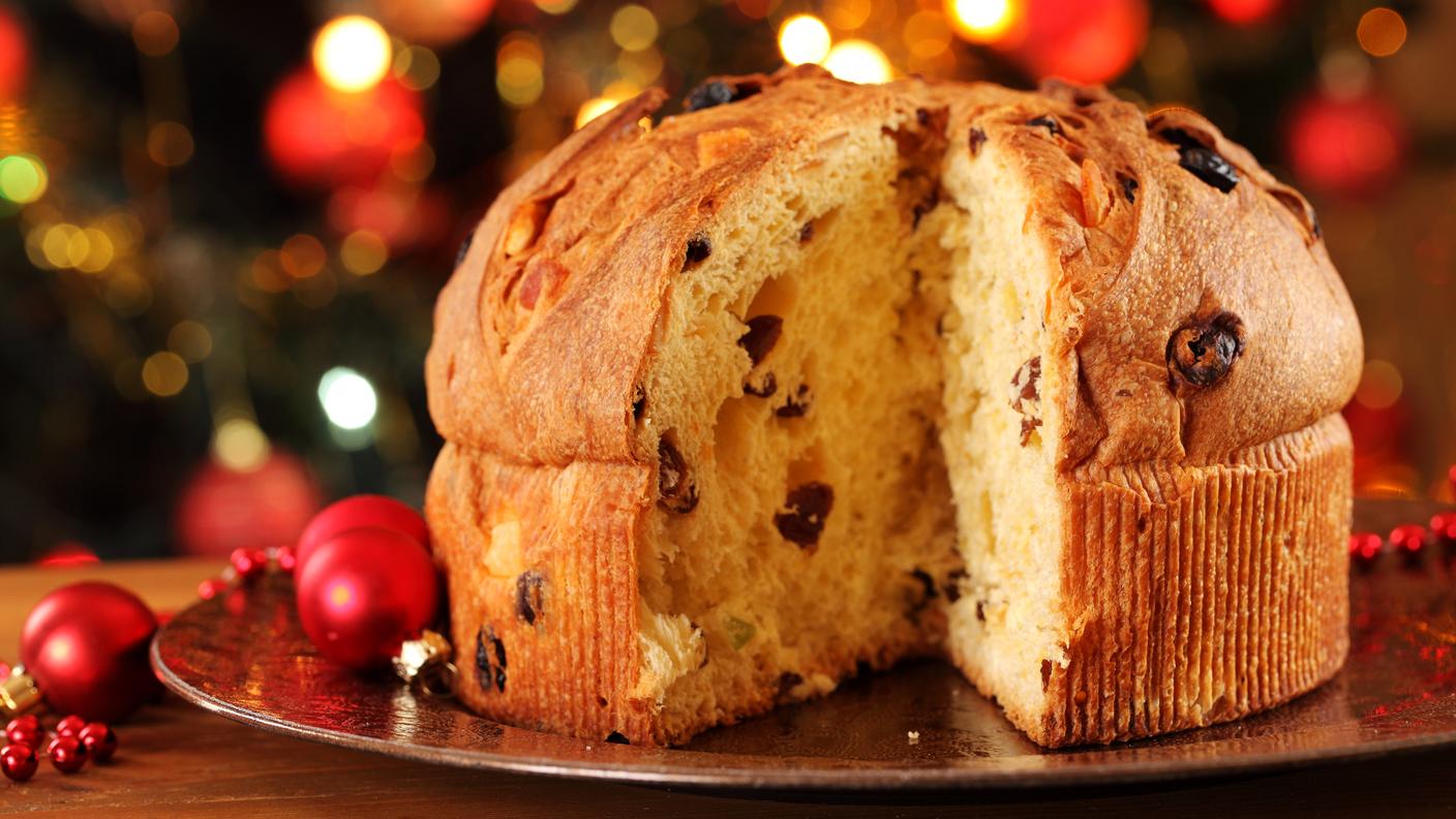 iStock-Panettone, Natale, Dolce di Natale, Albero, Albero di natale