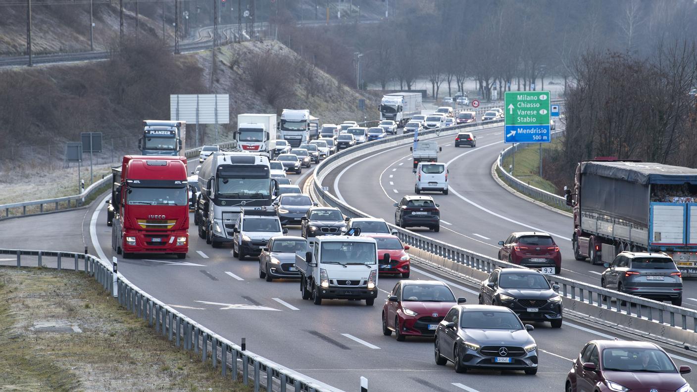 Automobili