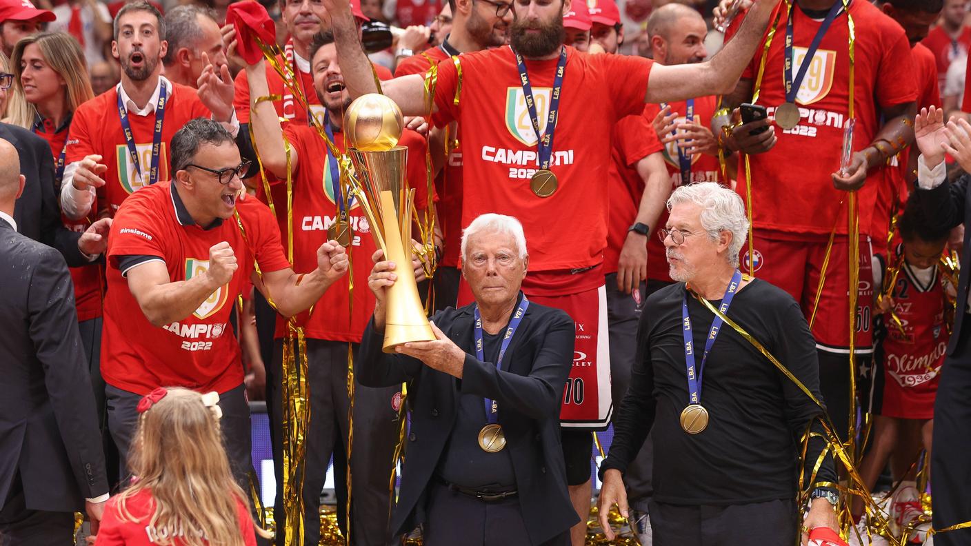 Nel 2008 è diventato proprietario dell'Olimpia Milano, con la quale ha conquistato 14 trofei