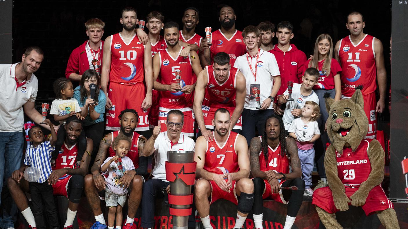 Foto di gruppo dopo il trionfo
