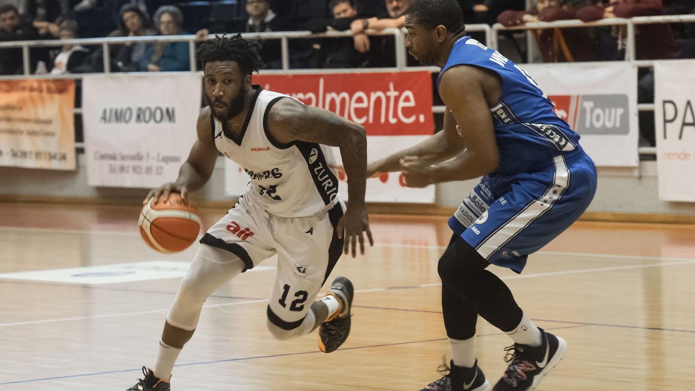 Pollard prova a superare Williamson