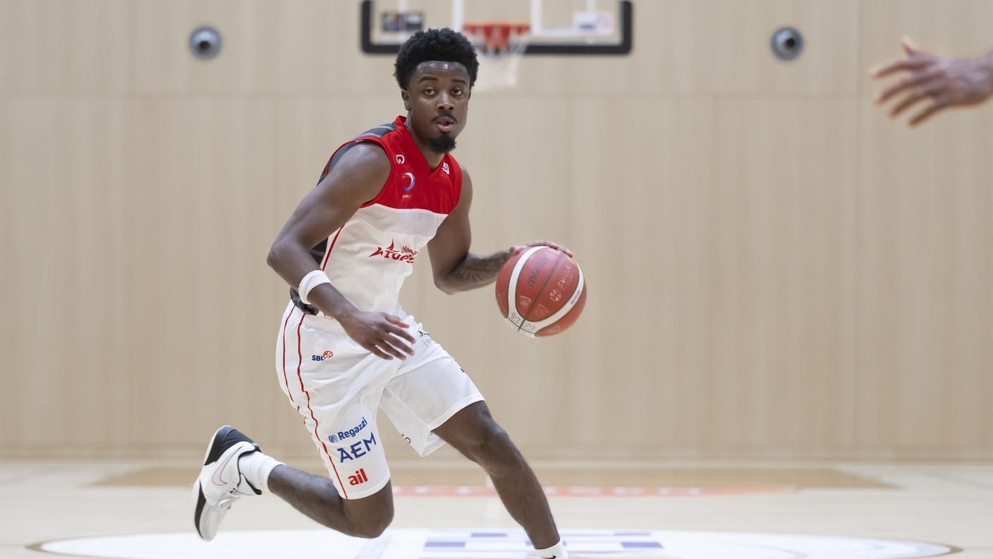 Tripla fondamentale di Edward Farmer nel finale