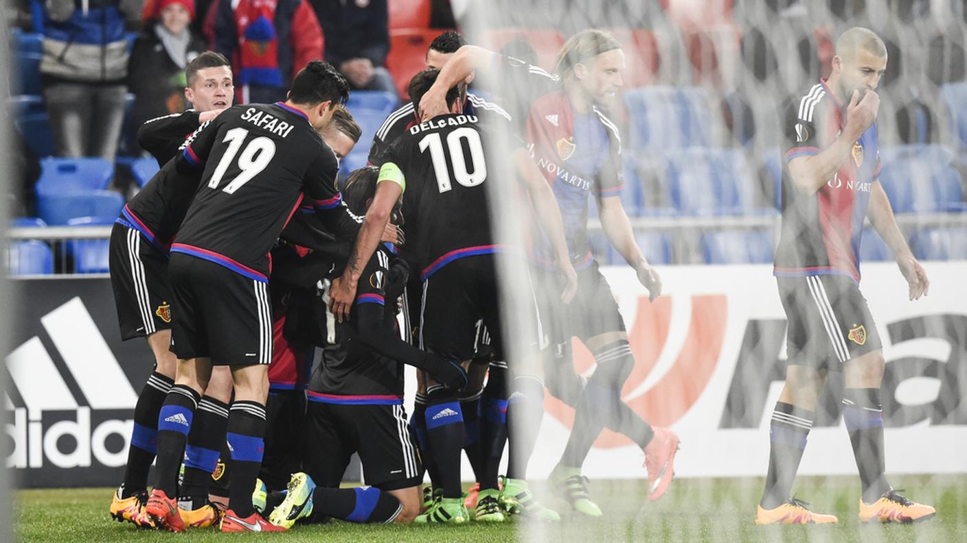 La festa dei giocatori del Basilea dopo il gol di Zuffi