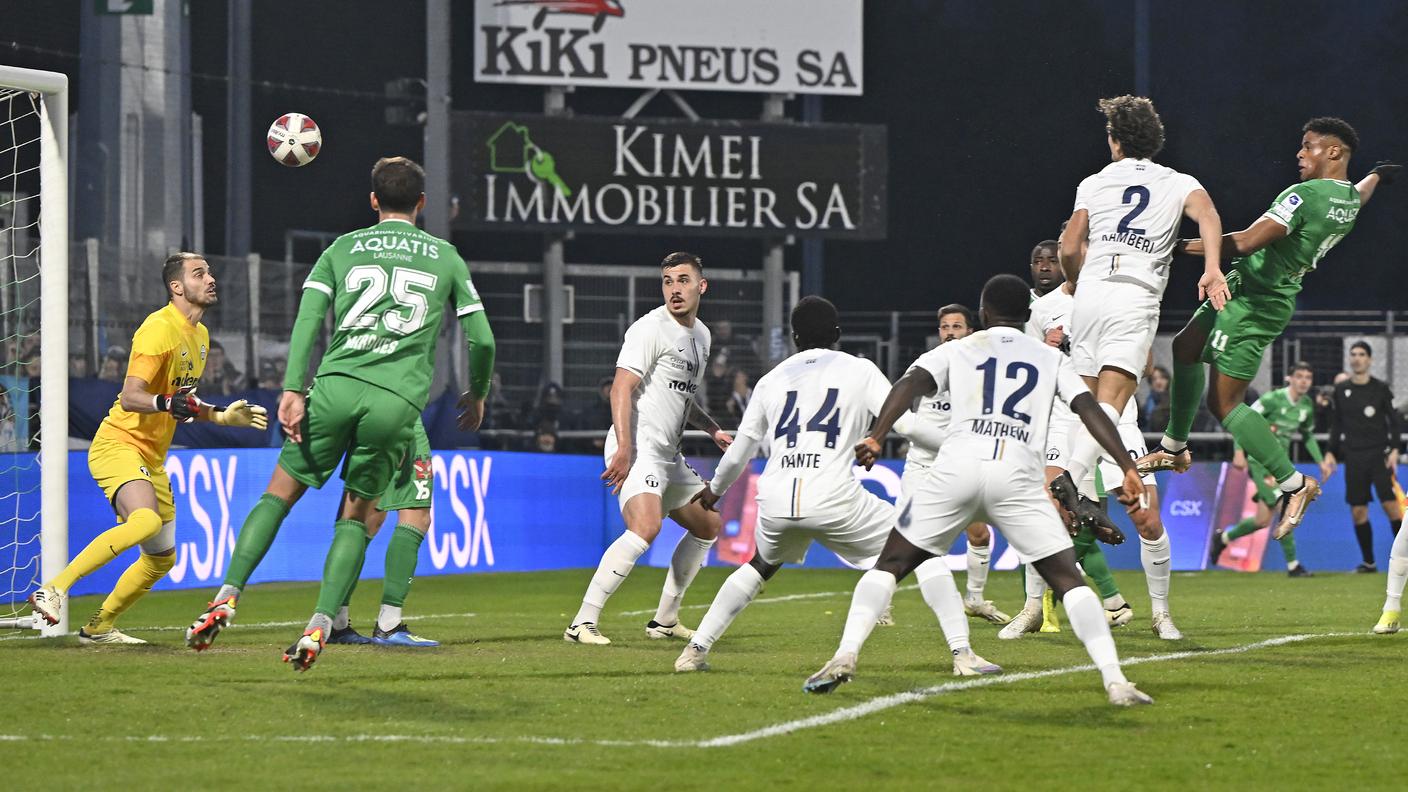 Il volo di Kevin Carlos per il 2-1