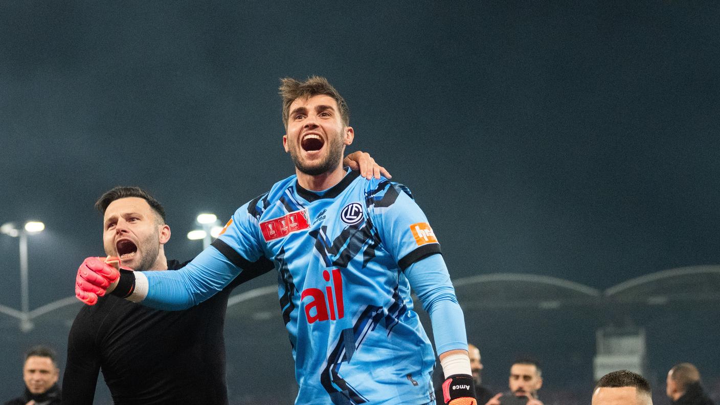 Si festeggia con i tanti tifosi a fine partita