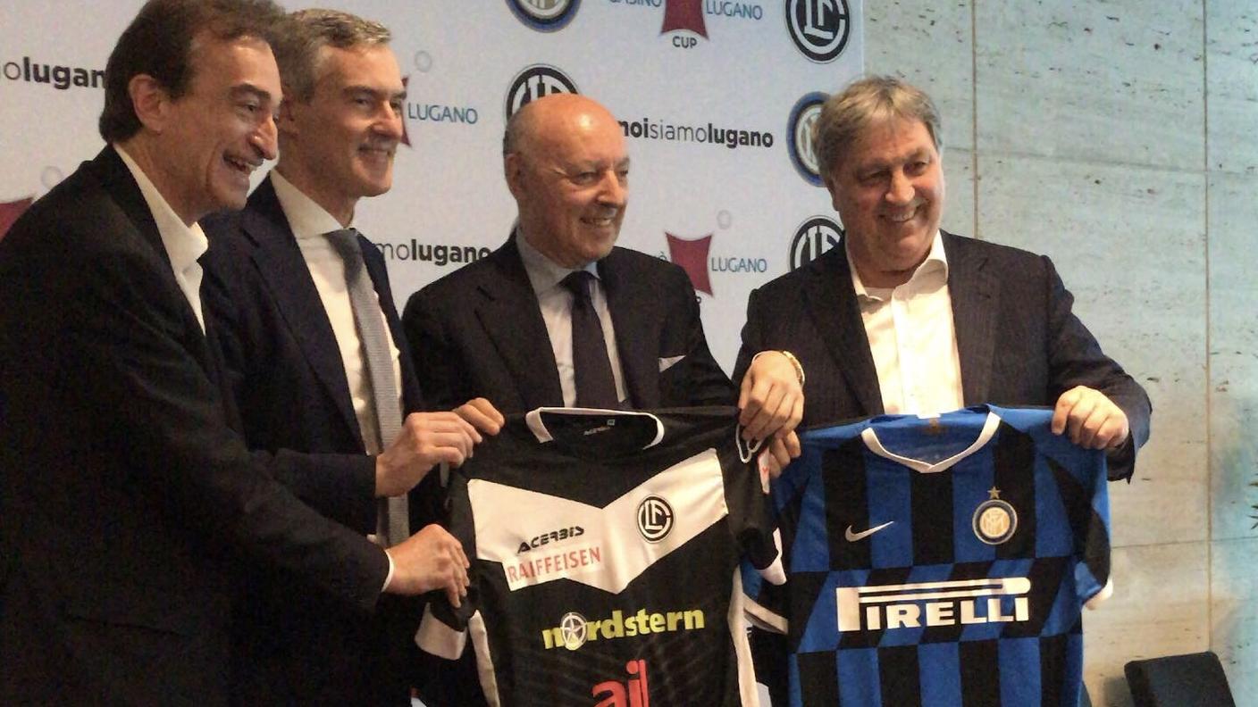 Le maglie delle due società