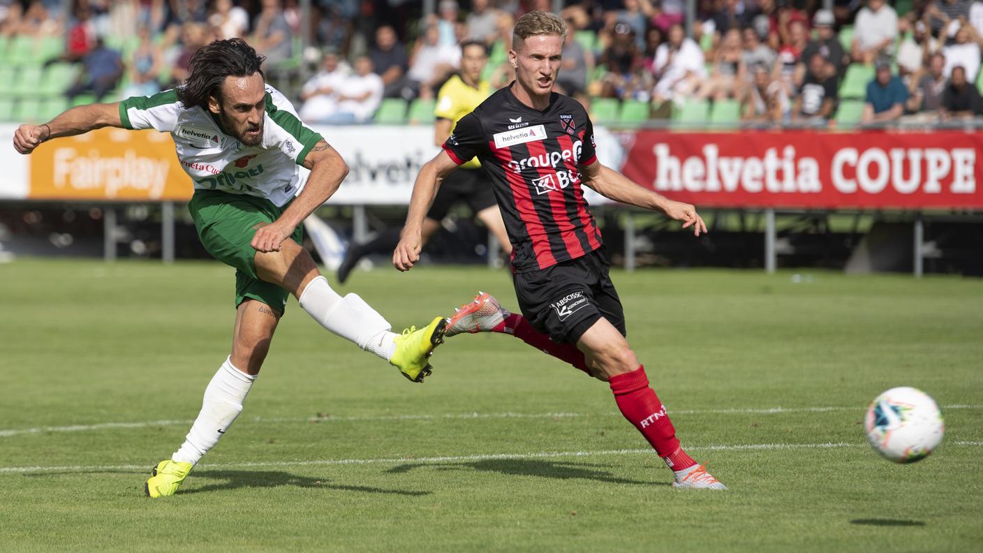 Peyretti nell'azione del momentaneo 1-0