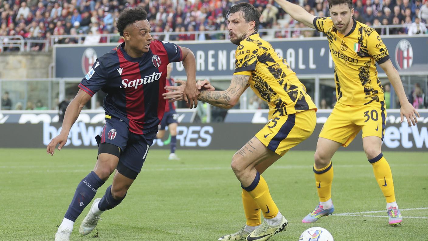 Ndoye in azione