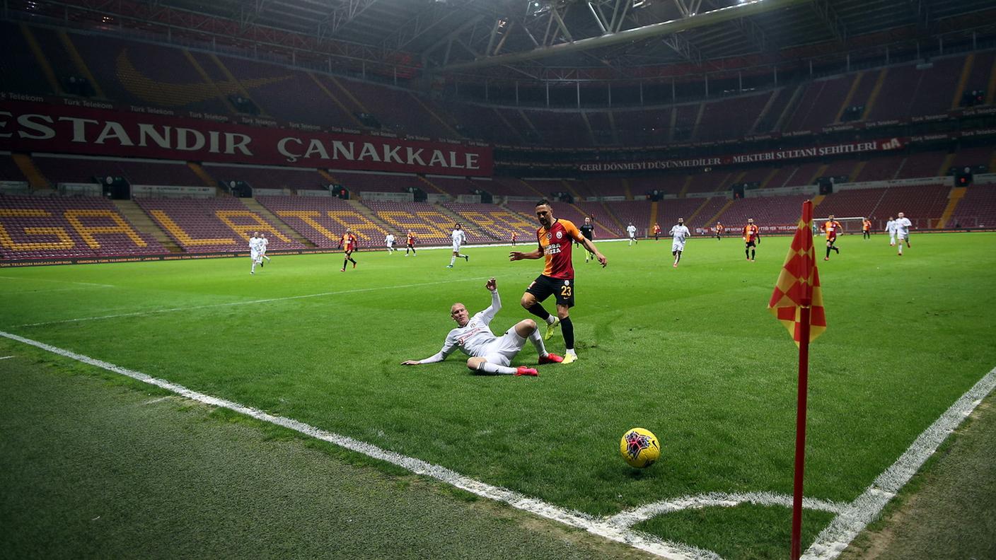 Galatasary - Besiktas a porte chiuse