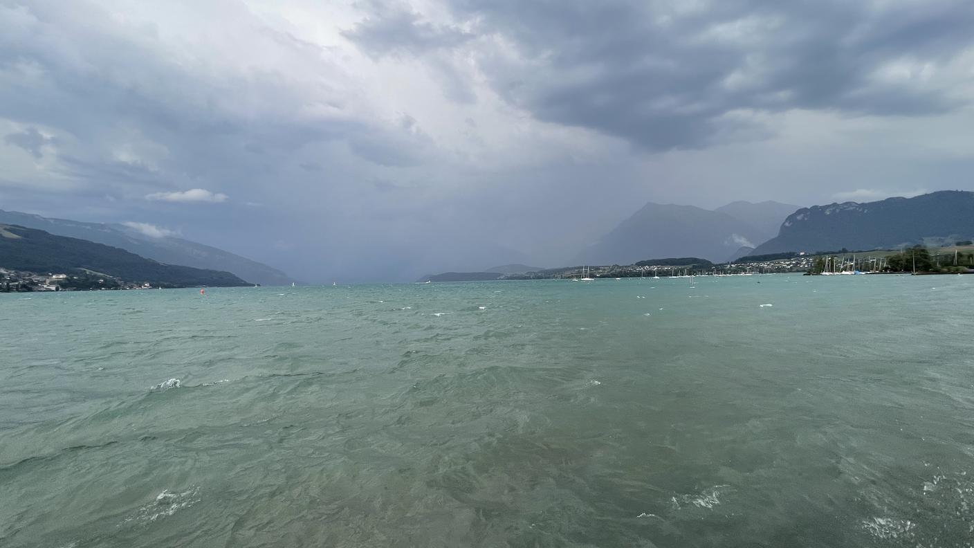 Il lago a pochi passi