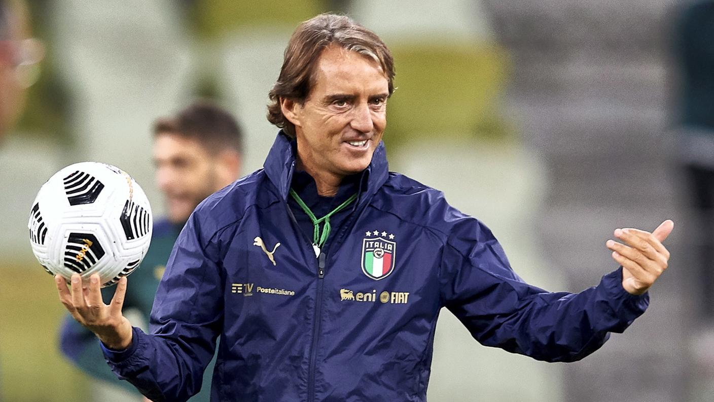 I ct degli Azzurri Roberto Mancini