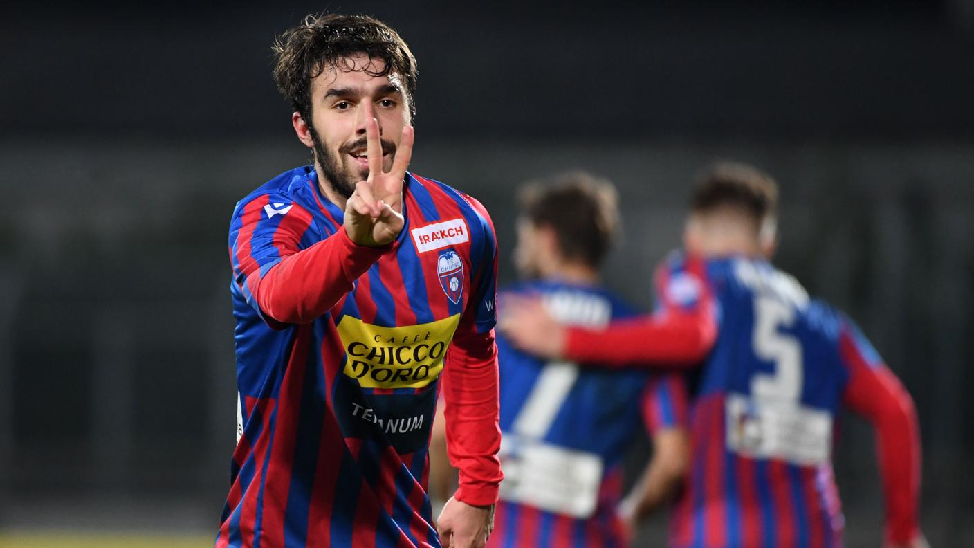 Hajrizi festeggia il gol dell'1-1