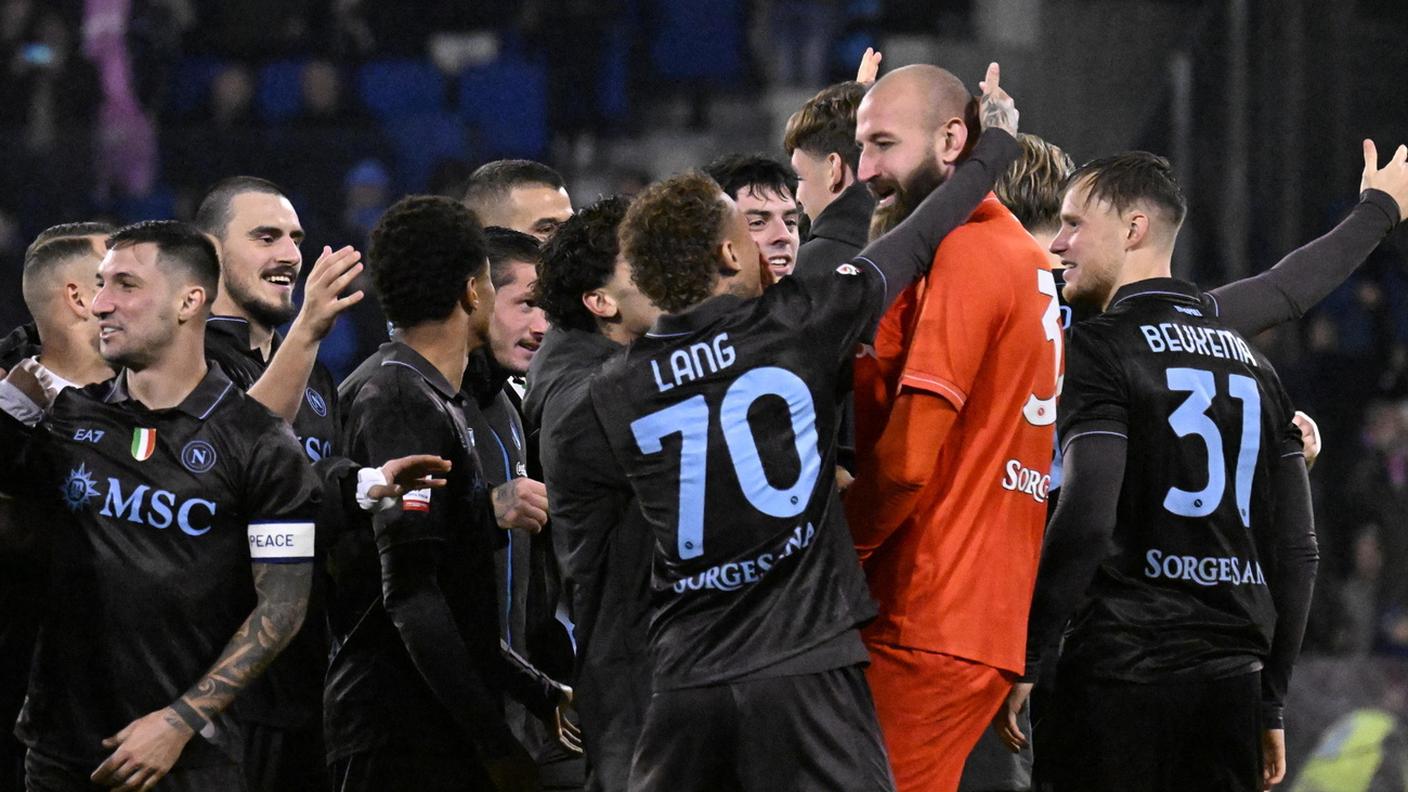 Milinkovic-Savic segna e para nella serie finale