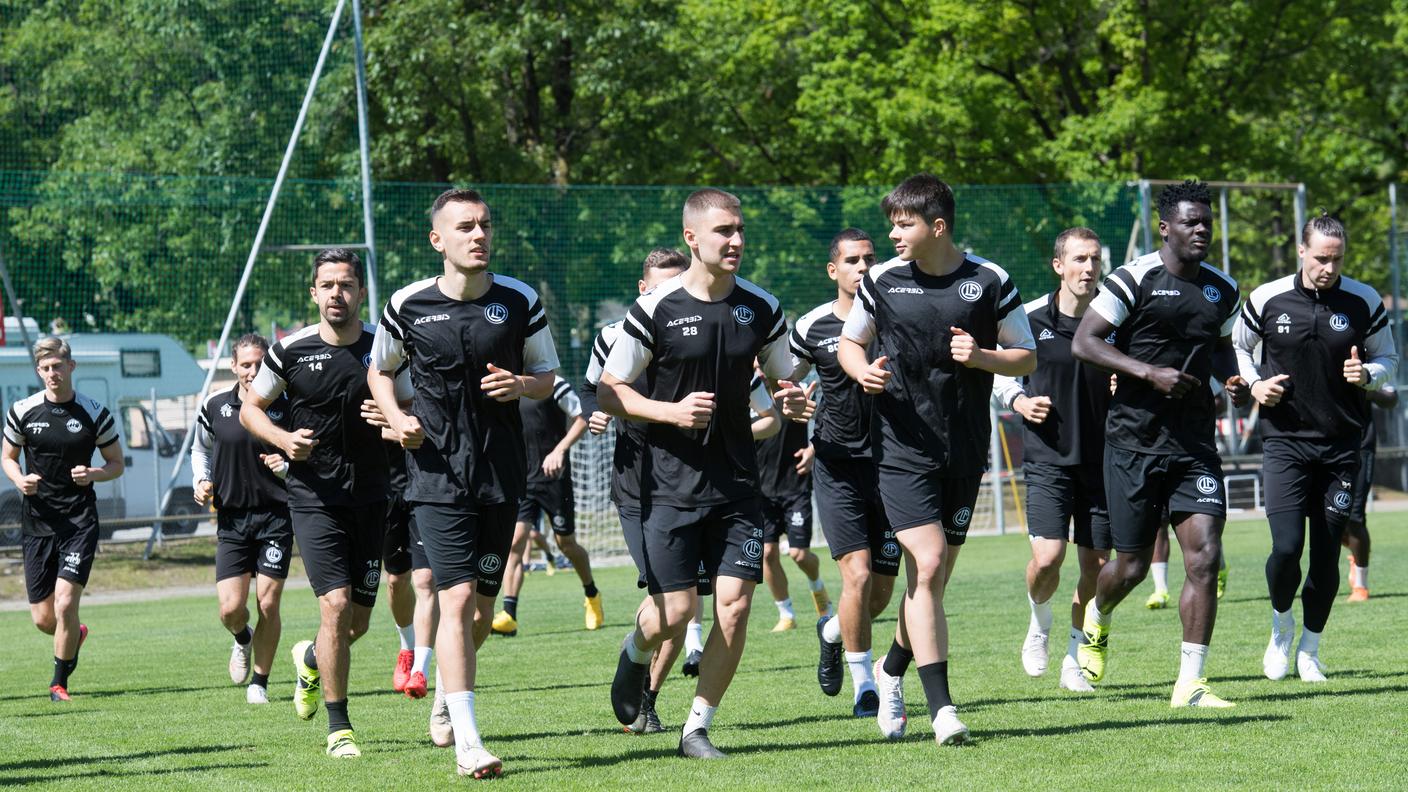 Una corsetta di riscaldamento per il gruppo bianconero