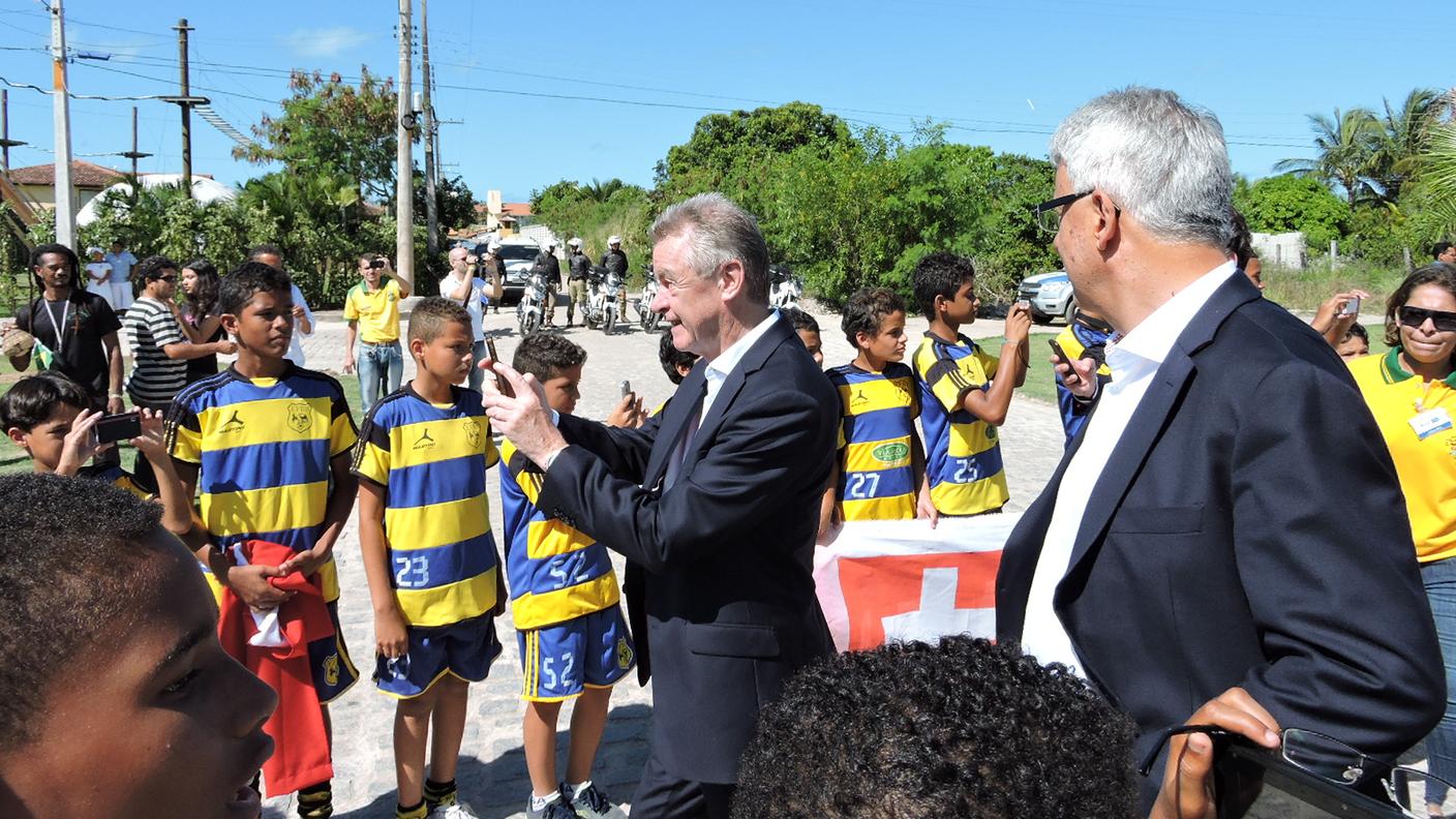 Ottmar Hitzfeld immortala la folla