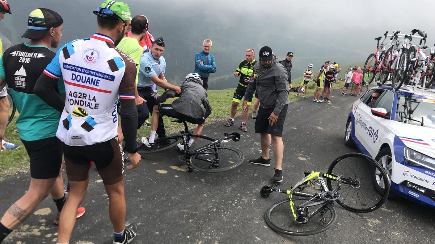 Il gendarme disarciona Froome
