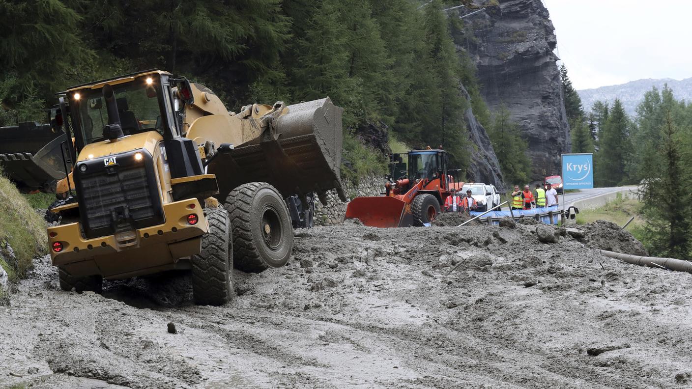 Ruspe al lavoro durante la 19a tappa