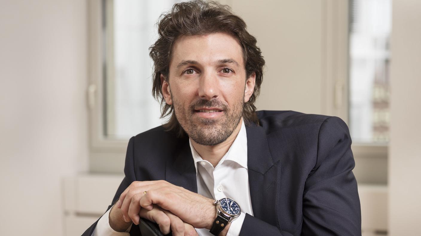 Il campione olimpico nel suo ufficio di Ittigen
