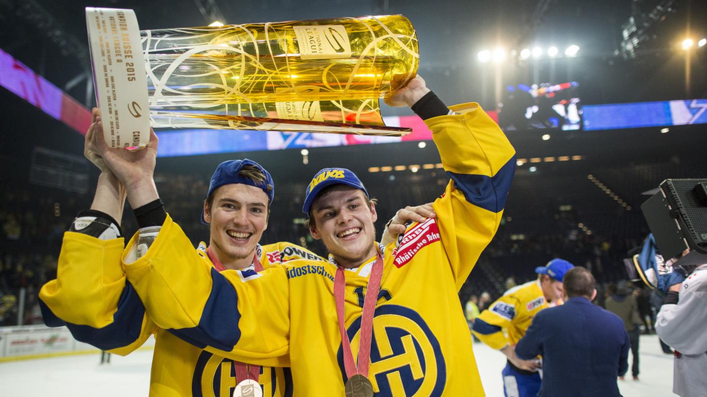 Hofmann festeggia il titolo di campione svizzero con Simion