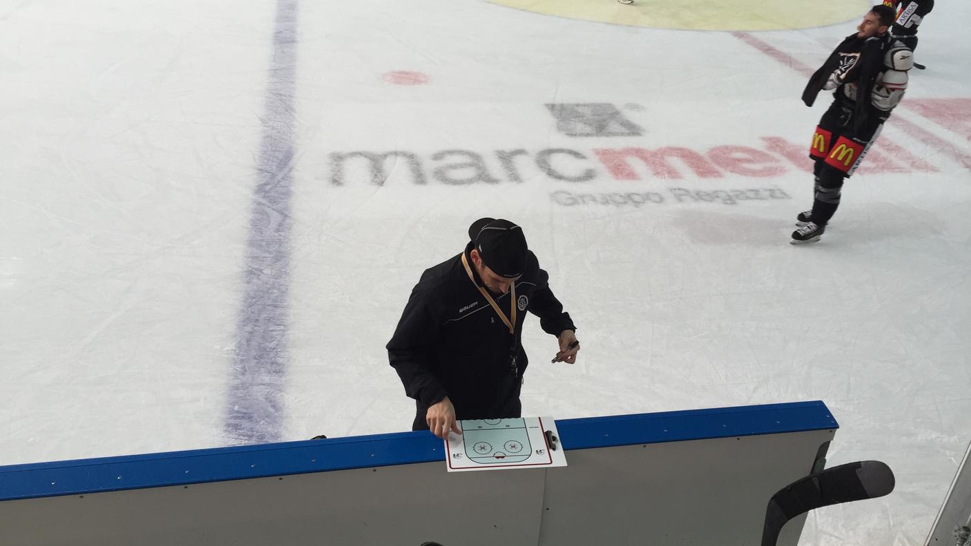Patrick Fischer prepara la lavagnetta