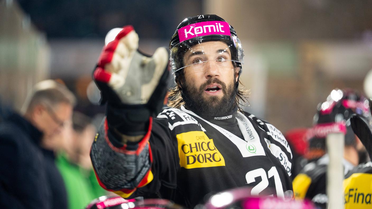 Il rossocrociato ha disputato ben 895 partite in National League, delle quali 614 con gli Orsi
