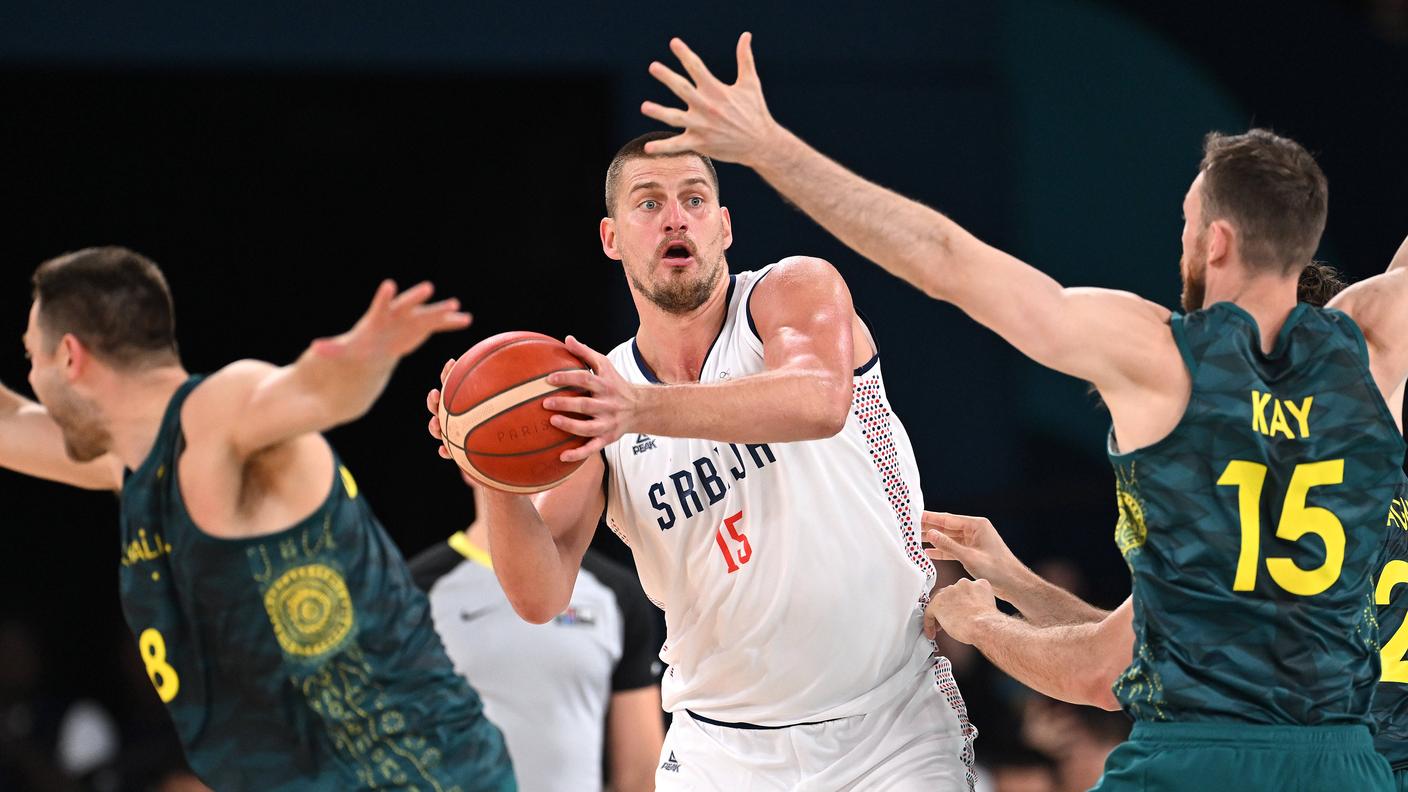 Il tre volte MVP dell'NBA mentre effettua uno dei suoi illuminanti assist
