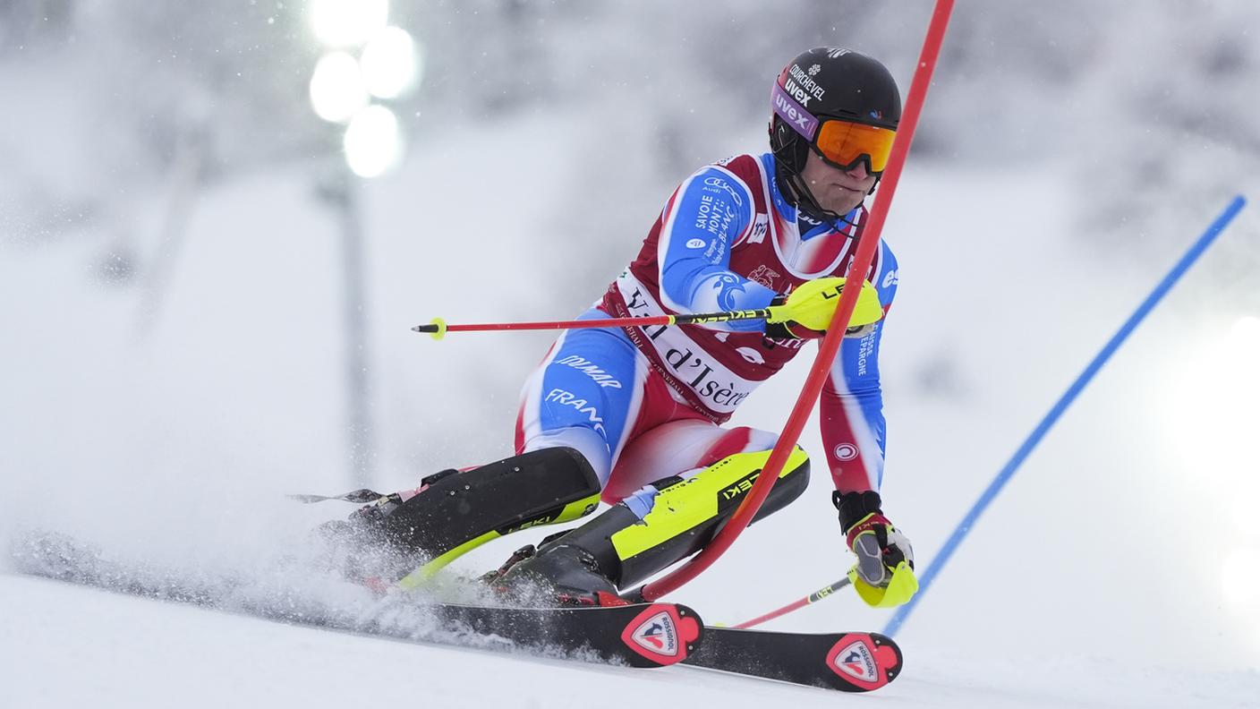 Ha un vantaggio di 0"32 su Kristoffersen