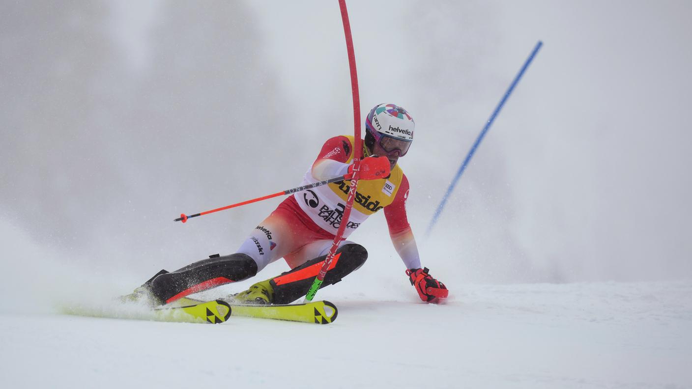 A sette centesimi dal leader