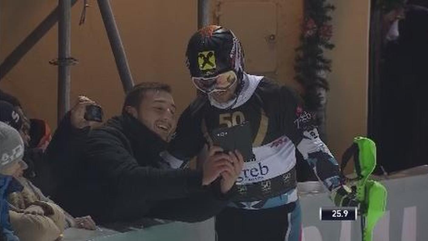C'è chi, come Hirscher, si è anche dedicato alle foto ricordo
