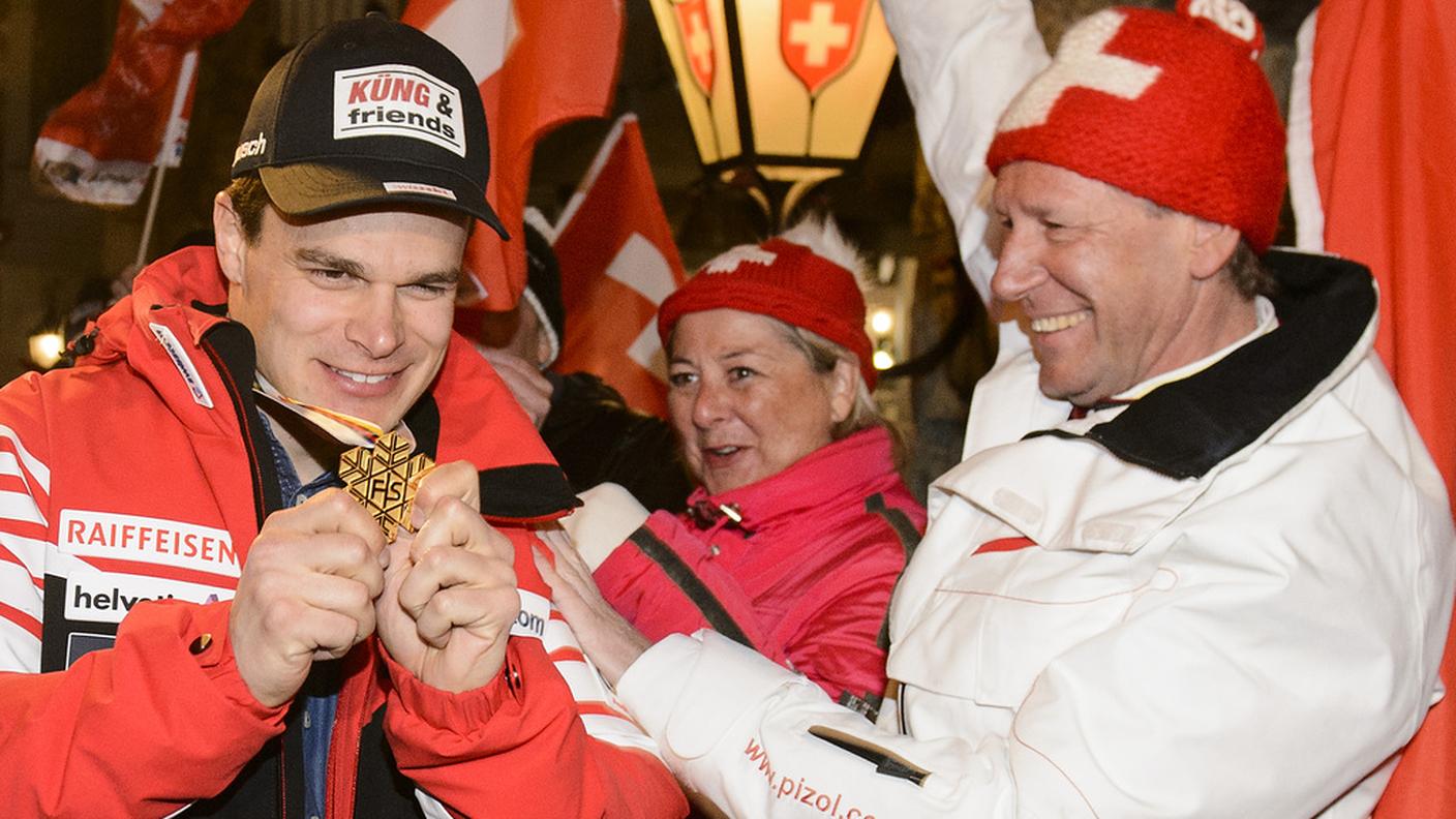 L'arrivo del campione del mondo di discesa a Casa Svizzera