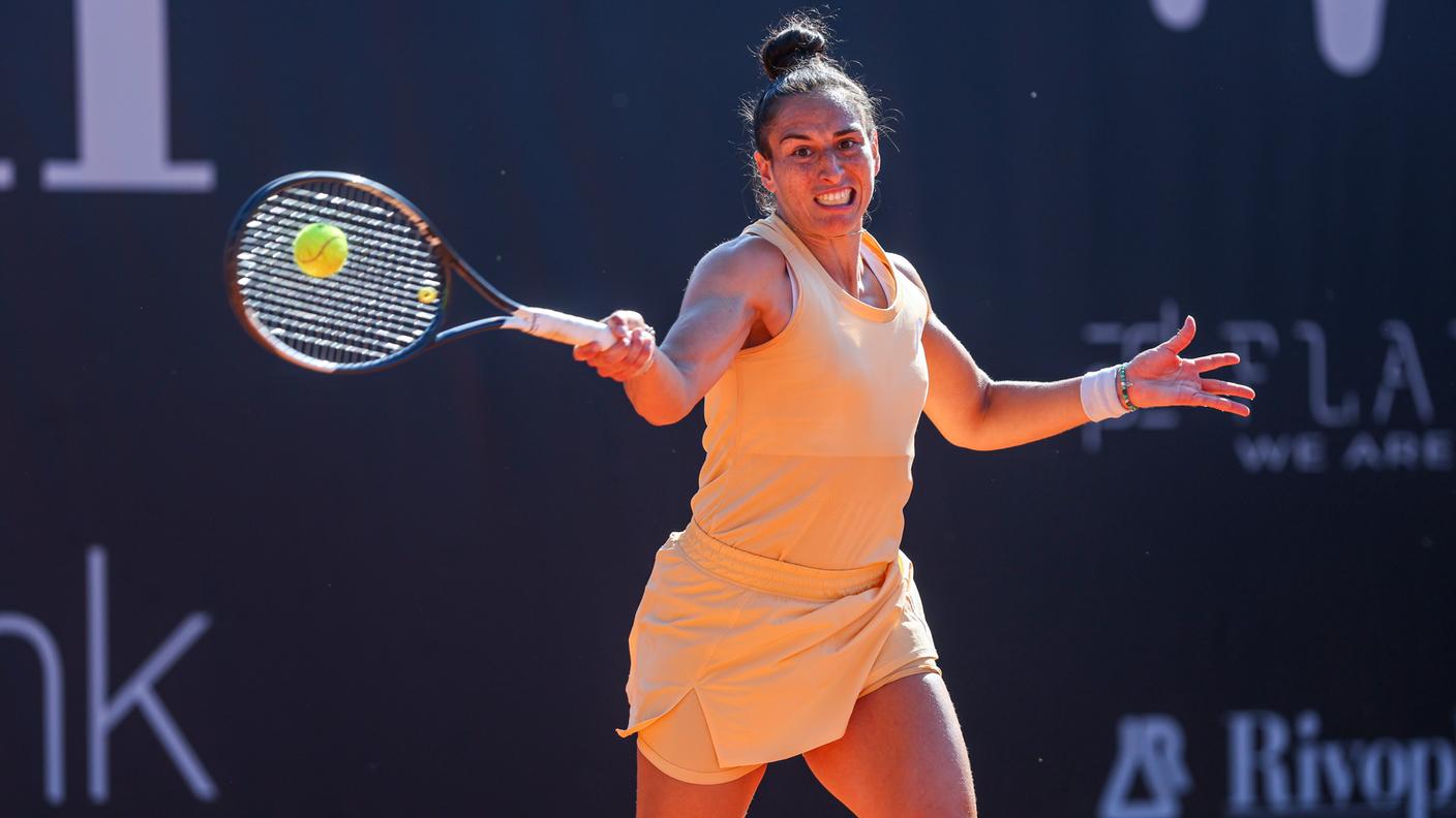 La 27enne ha salvato anche due match point per l'avversaria