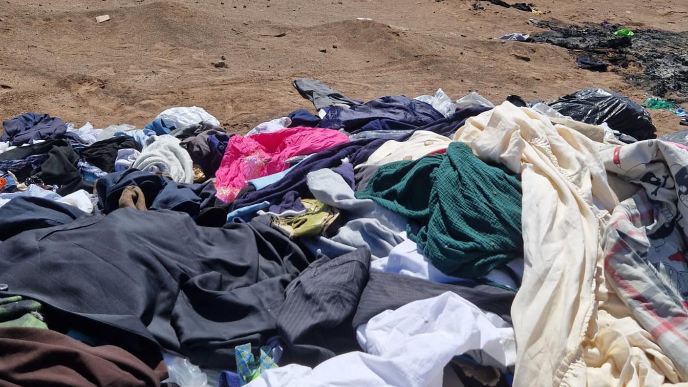 Vestiti nel deserto di Acatama (Cile)